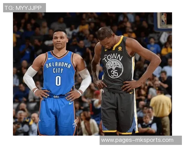 杜兰特透露侄子崇拜布克或因曾与他并肩作战