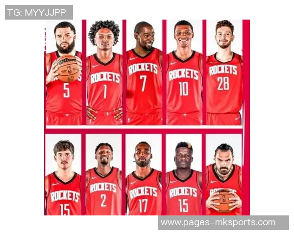 火箭队训练气氛愉快亚当斯谢泼德申京笑容满面展现团队精神