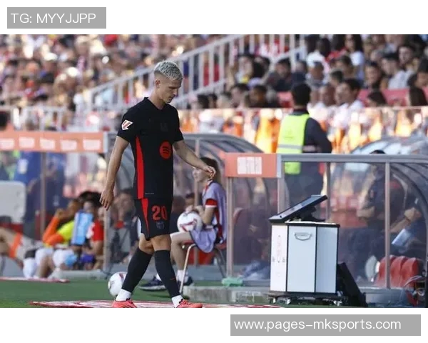 亚马尔德比战前一天积极训练奥尔莫恢复状态随队合练